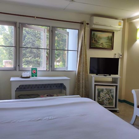 Changpuak Hotel Τσιάνγκ Μάι Εξωτερικό φωτογραφία