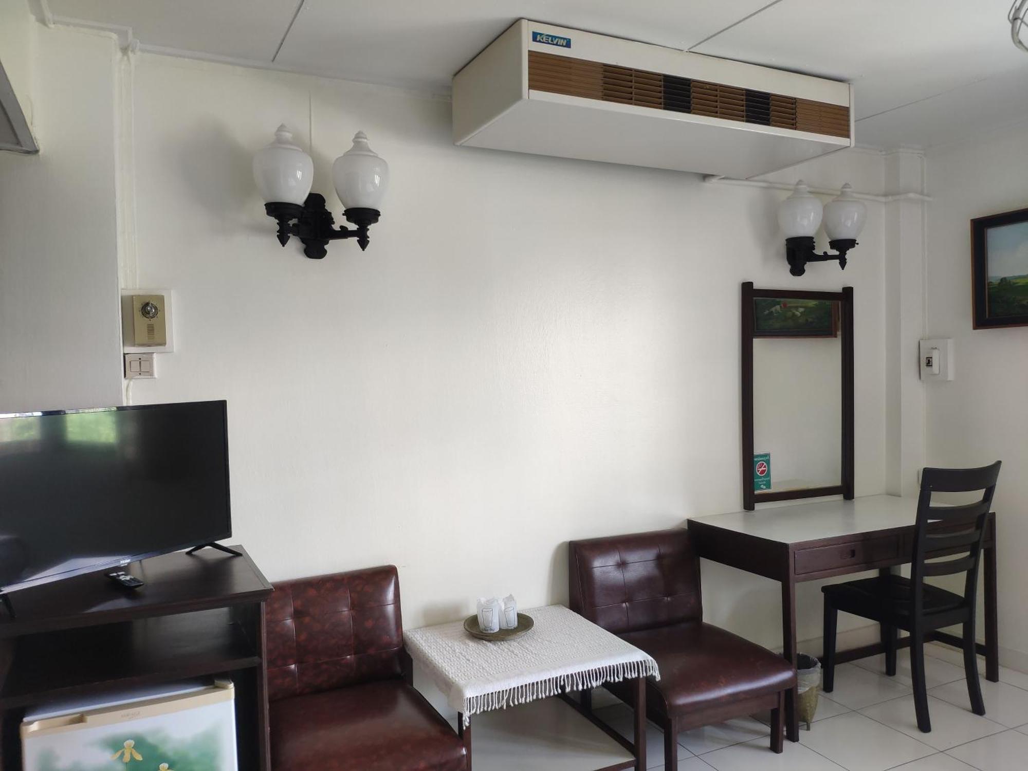 Changpuak Hotel Τσιάνγκ Μάι Εξωτερικό φωτογραφία