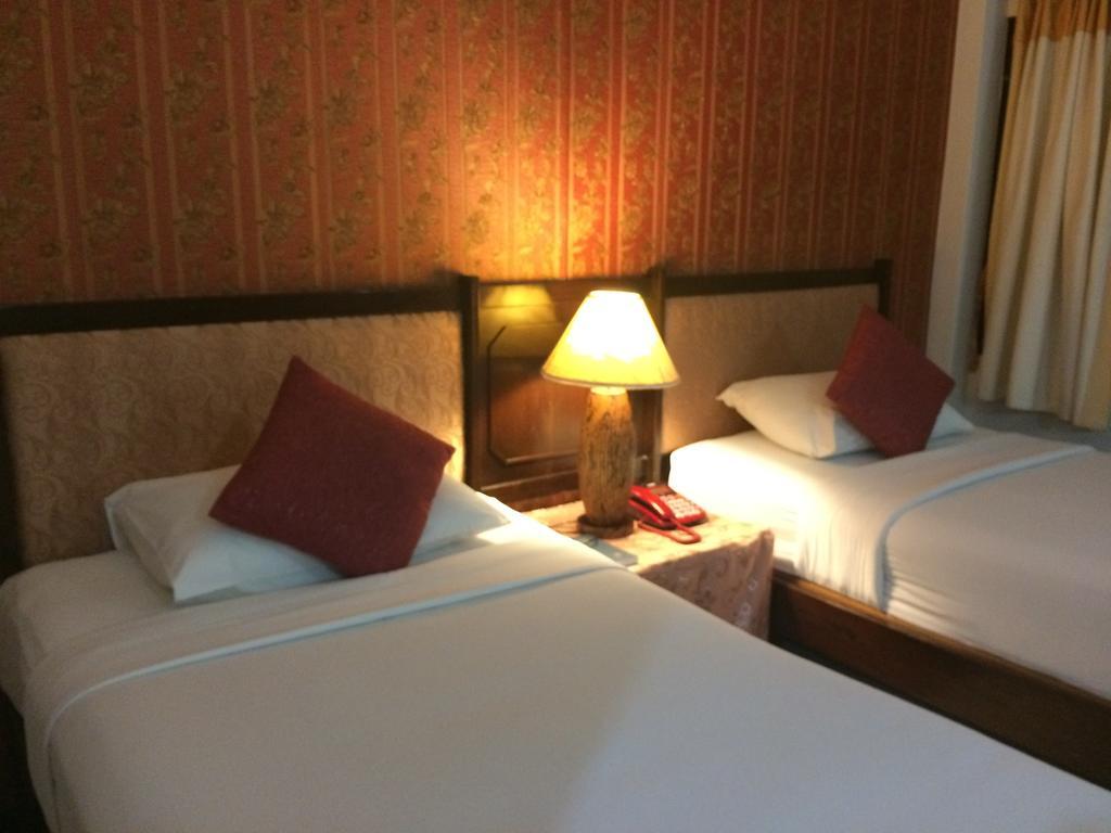 Changpuak Hotel Τσιάνγκ Μάι Εξωτερικό φωτογραφία